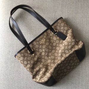 Coach brown fabric bag. Gold hardware.